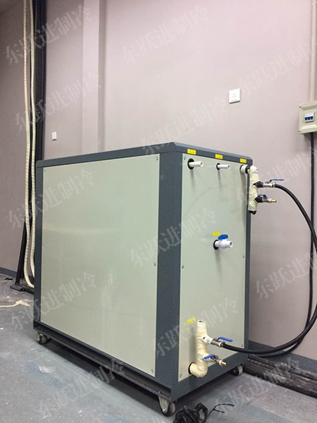 分體式風(fēng)冷冷水機(jī) 分體式風(fēng)冷冷水機(jī)